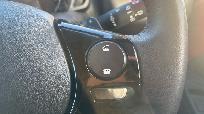 Toyota Aygo 1.0 VVT-i X-Play 5dr x-shift Petrol Hatchback